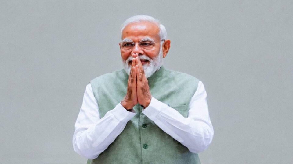 PM Modi Shares Venkaiah Naidu’s Article on India’s Changing Mindset
